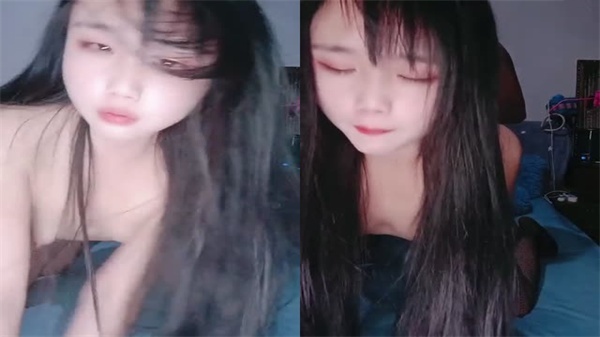 肥臀贫乳网袜妹遭男友狂抽猛插，嫩穴水花四溅